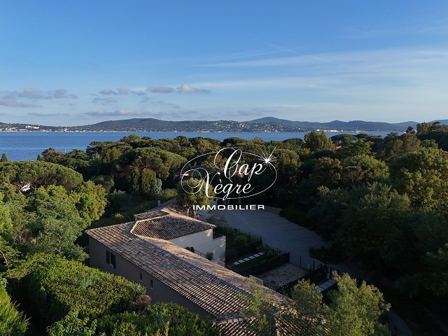 Photo DUPLEX T3 À VENDRE 70m² AVEC GRAND JARDIN À 100M DE LA MER À GRIMAUD BEAUVALLON image 1/6