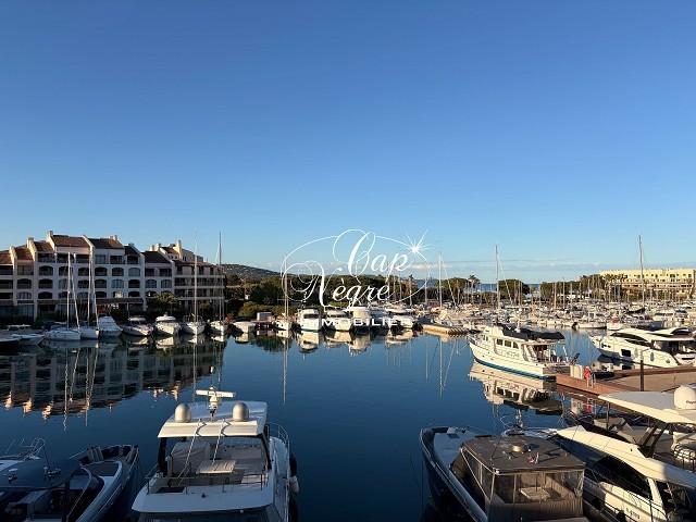 APPARTEMENT T2 VUE MER & PORT À VENDRE AUX MARINES DE COGOLIN