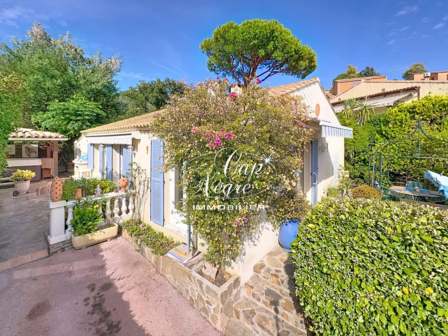 Photo Maison Le Lavandou 4 pièce(s) 76.87 m2 image 1/6