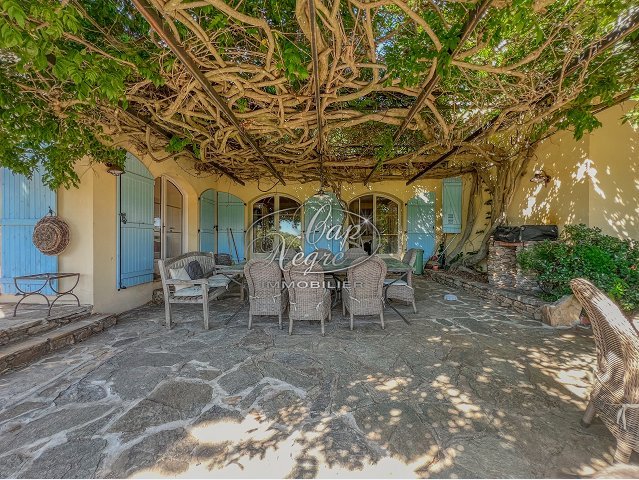 Photo PROPRIETE DE CHARME A VENDRE AU LAVANDOU image 6/6