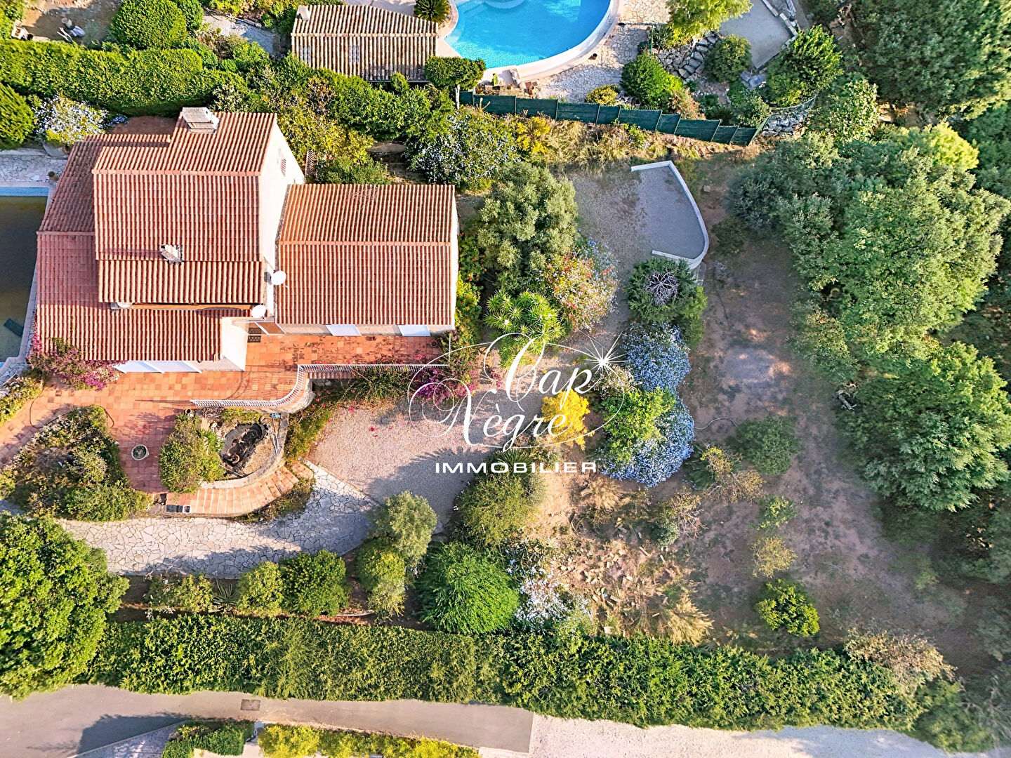 Photo DOMAINE DE BEAUVALLON TERRAIN DE 3045M² VUE MER AVEC VILLA DE 167M² À VENDRE À GRIMAUD image 5/6