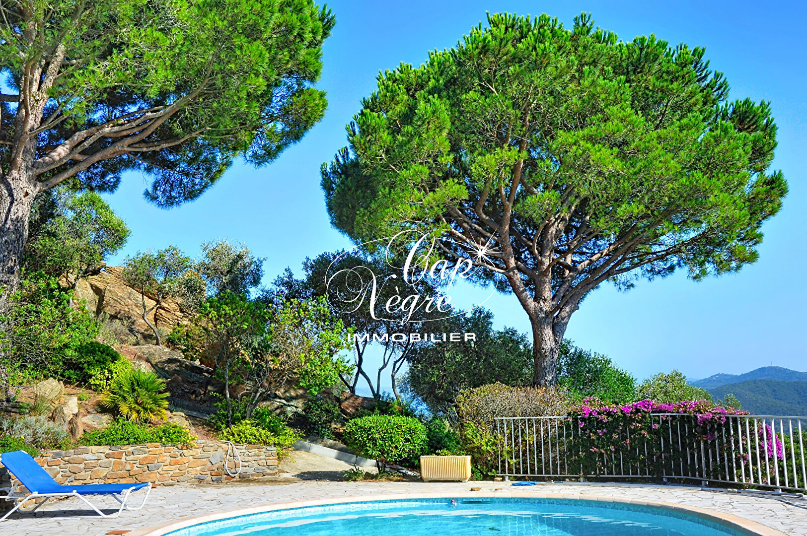 Photo VILLA VUE MER À VENDRE DANS UN DOMAINE PRIVÉ À BORMES LES MIMOSAS image 2/6