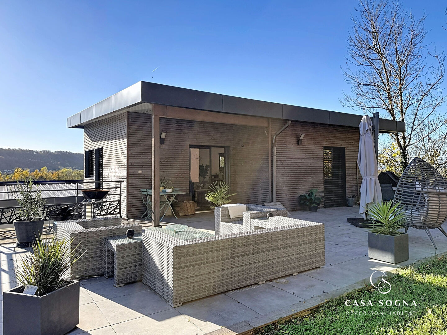 Villa d'architecte - 7 pièces - 137 m²