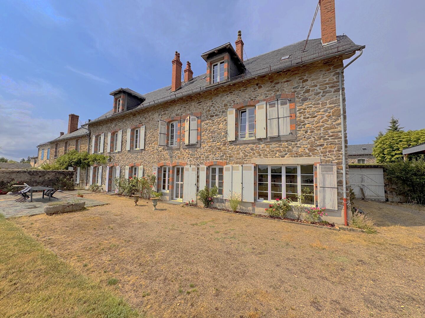 Maison de VILLE 4 CHAMBRES avec terrain