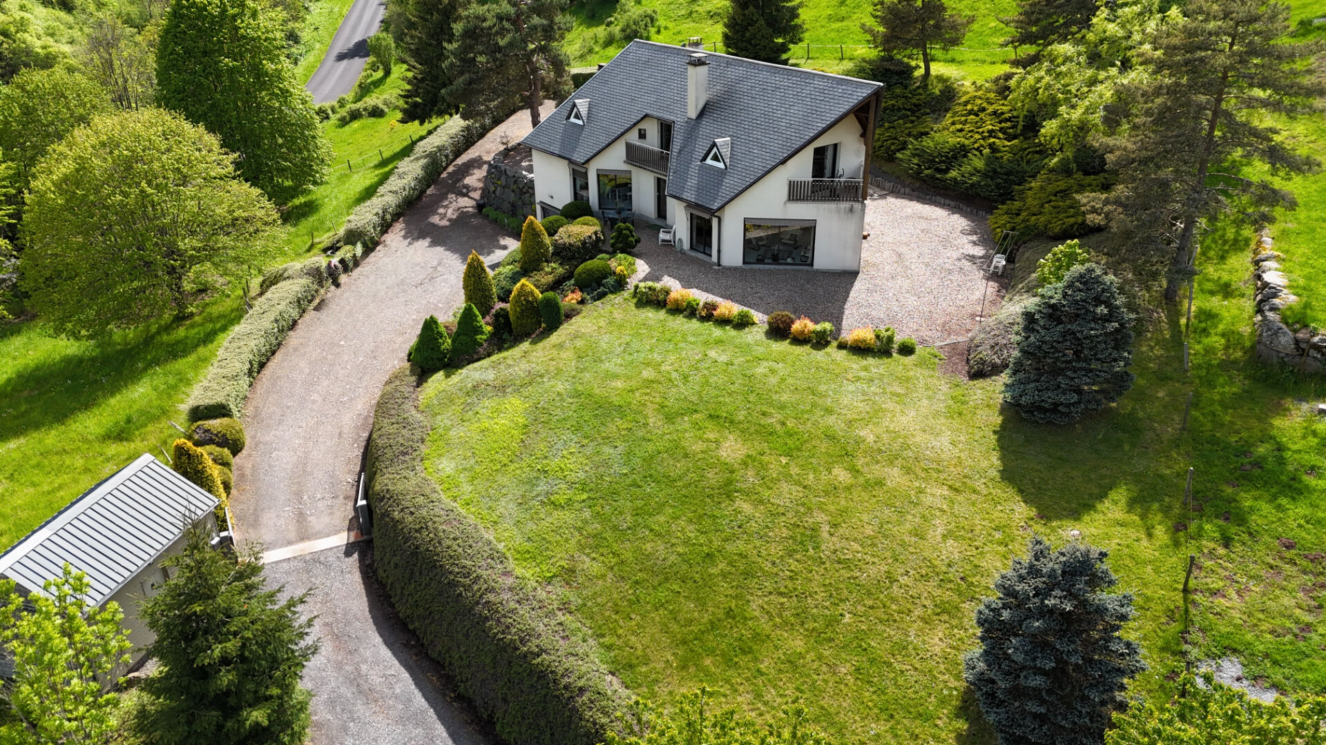 Maison de caractère avec piscine couverte et vue exceptionnelle