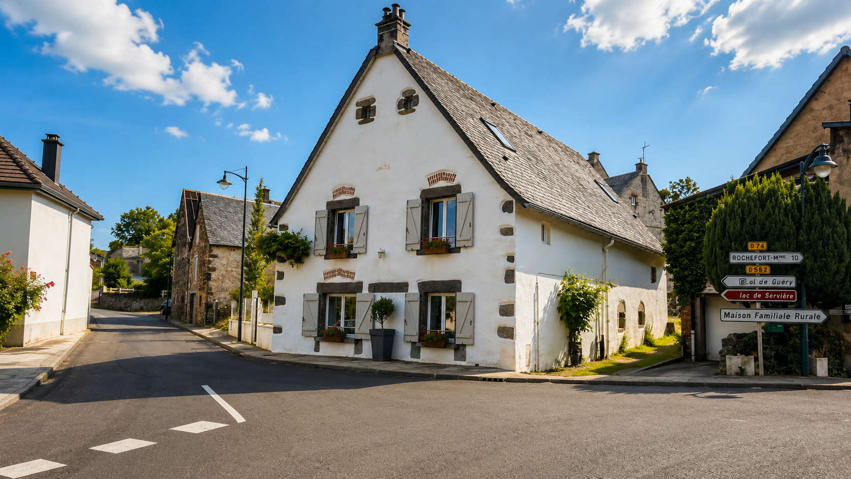 Maison de caractère aux portes des Volcans d'Auvergne, idéale pour une activité de chambres d'hôtes
