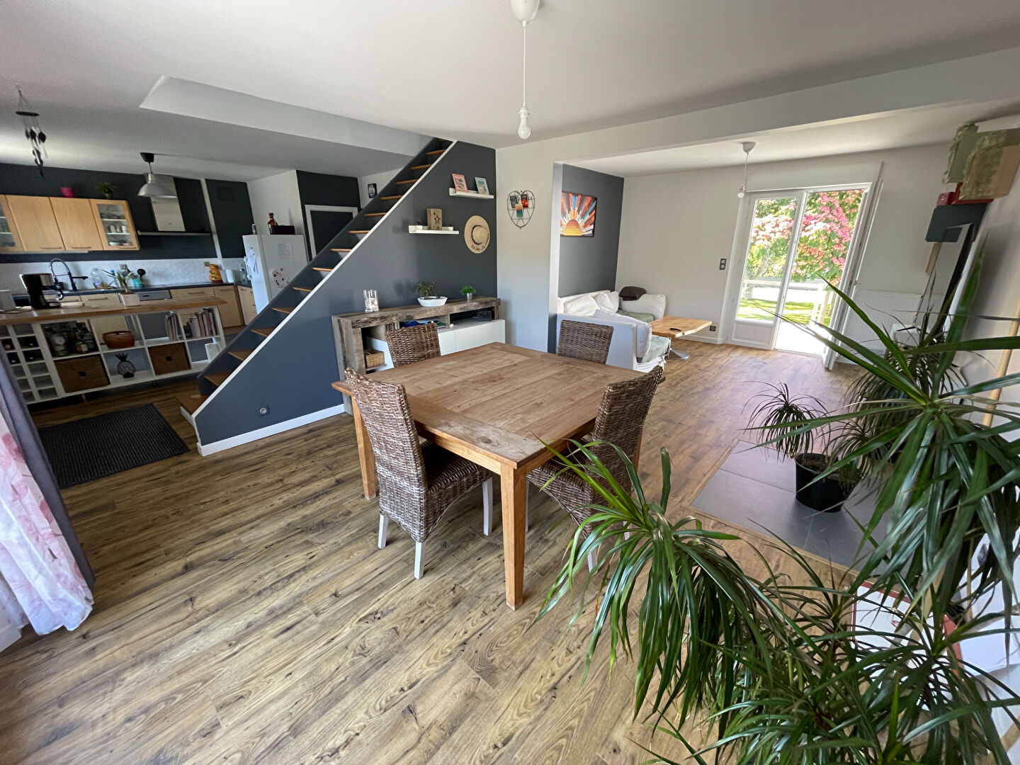 Photo Maison rénovée 4 chambres ? Centre bourg de Gouesnac'h ? 102 m² habitables ? Terrain 840 m² image 6/6