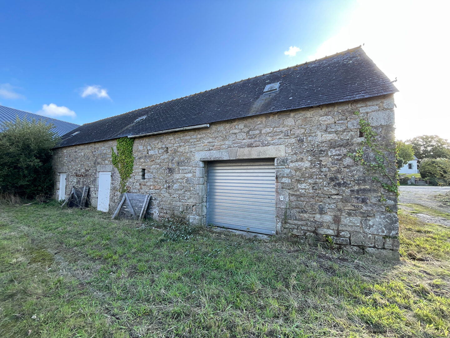 
Entrepôt / local industriel Saint Evarzec 100 m2
