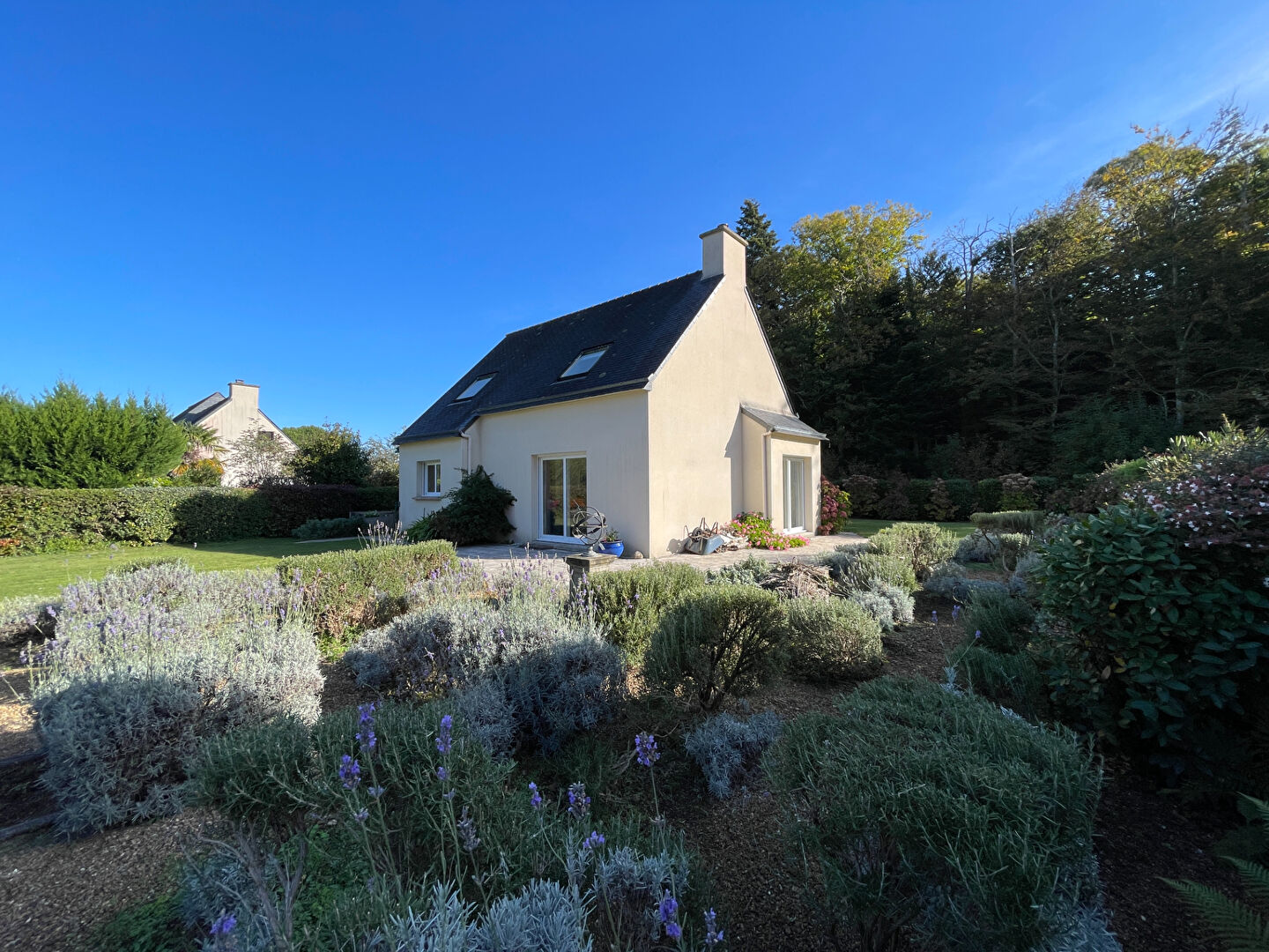 Photo À vendre - Maison récente à Pleuven - proche commerces image 2/6