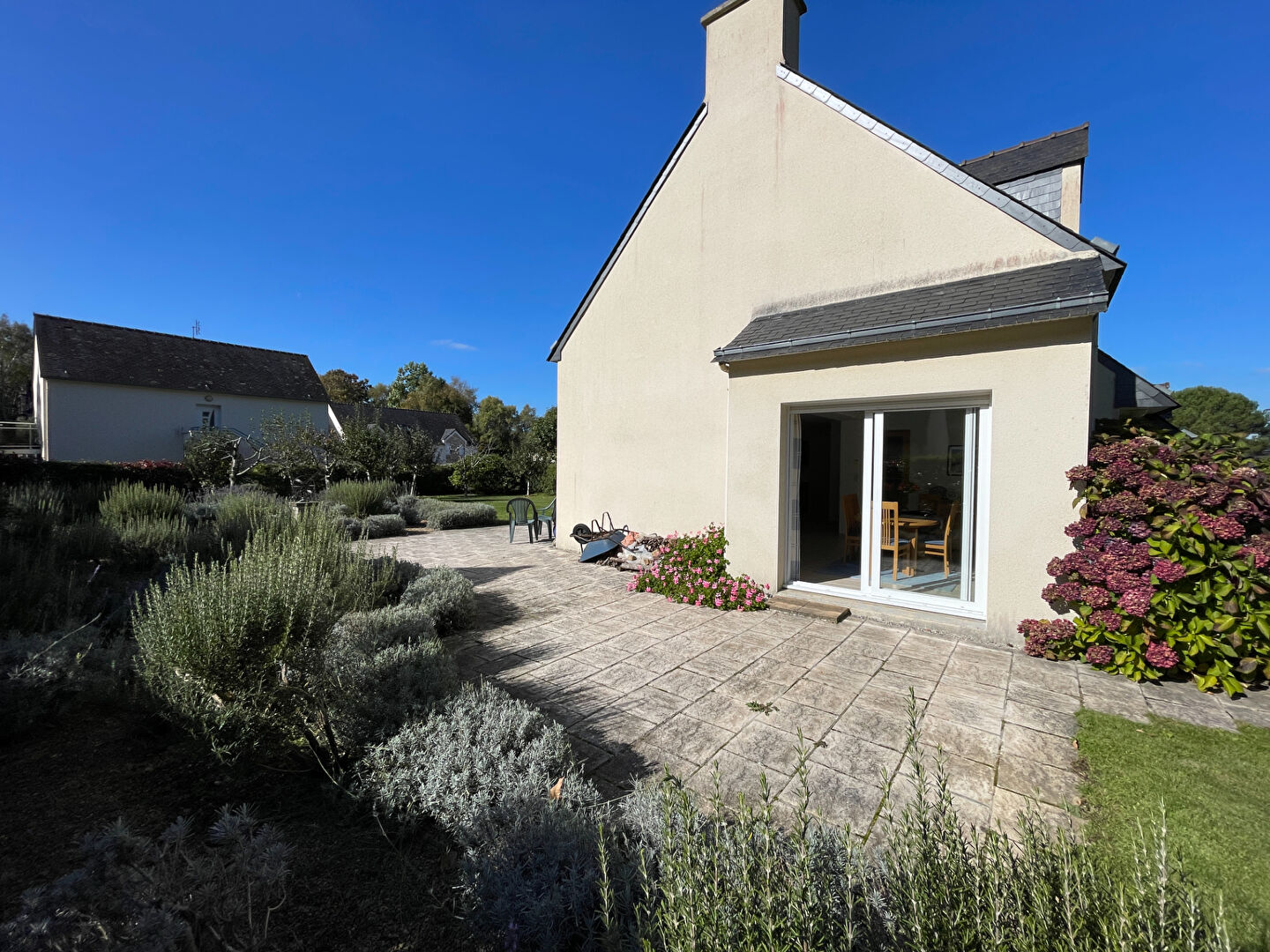 Photo À vendre - Maison récente à Pleuven - proche commerces image 3/6