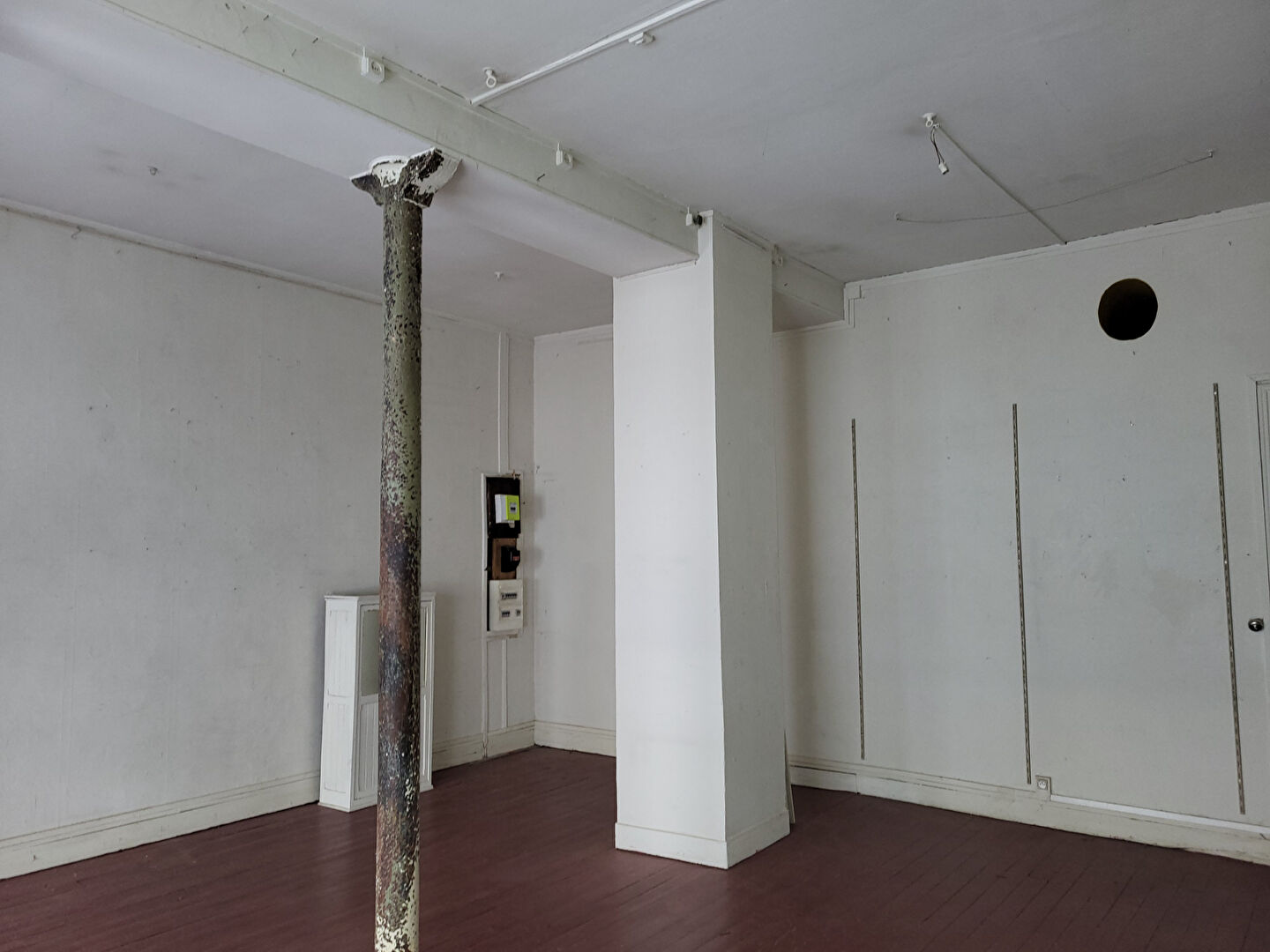 Photo 75018 , Blanche, location d'une boutique  40 m2 image 5/5