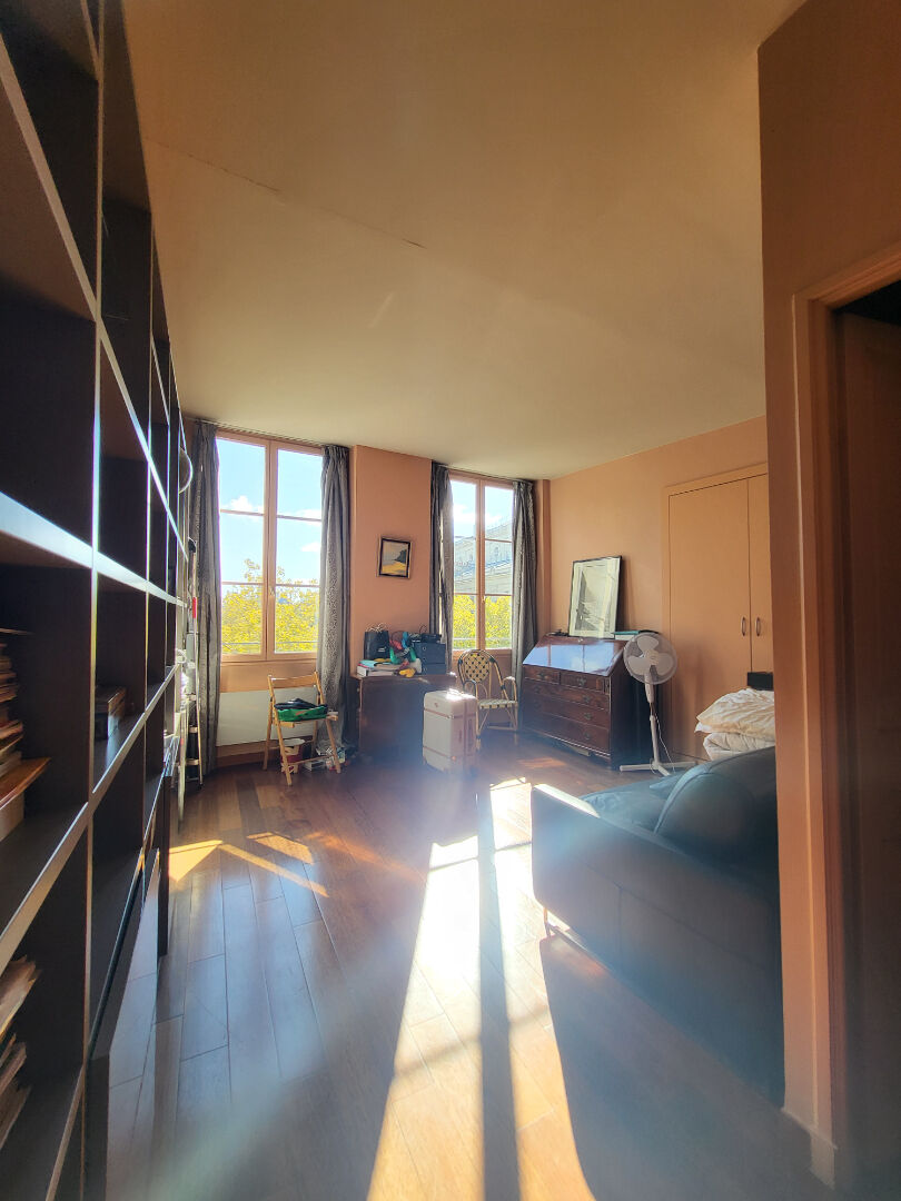 Photo Chatelet, exceptionnel  pres avenue Victoria,appartement en Dupleix de 105 m2 , vue sur l'hôtel de ville image 6/6