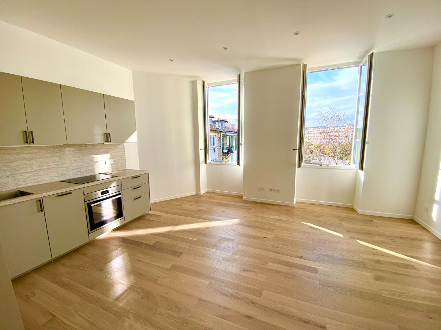 Agence immobilière de Chez toit Immobilier Solliès-Pont