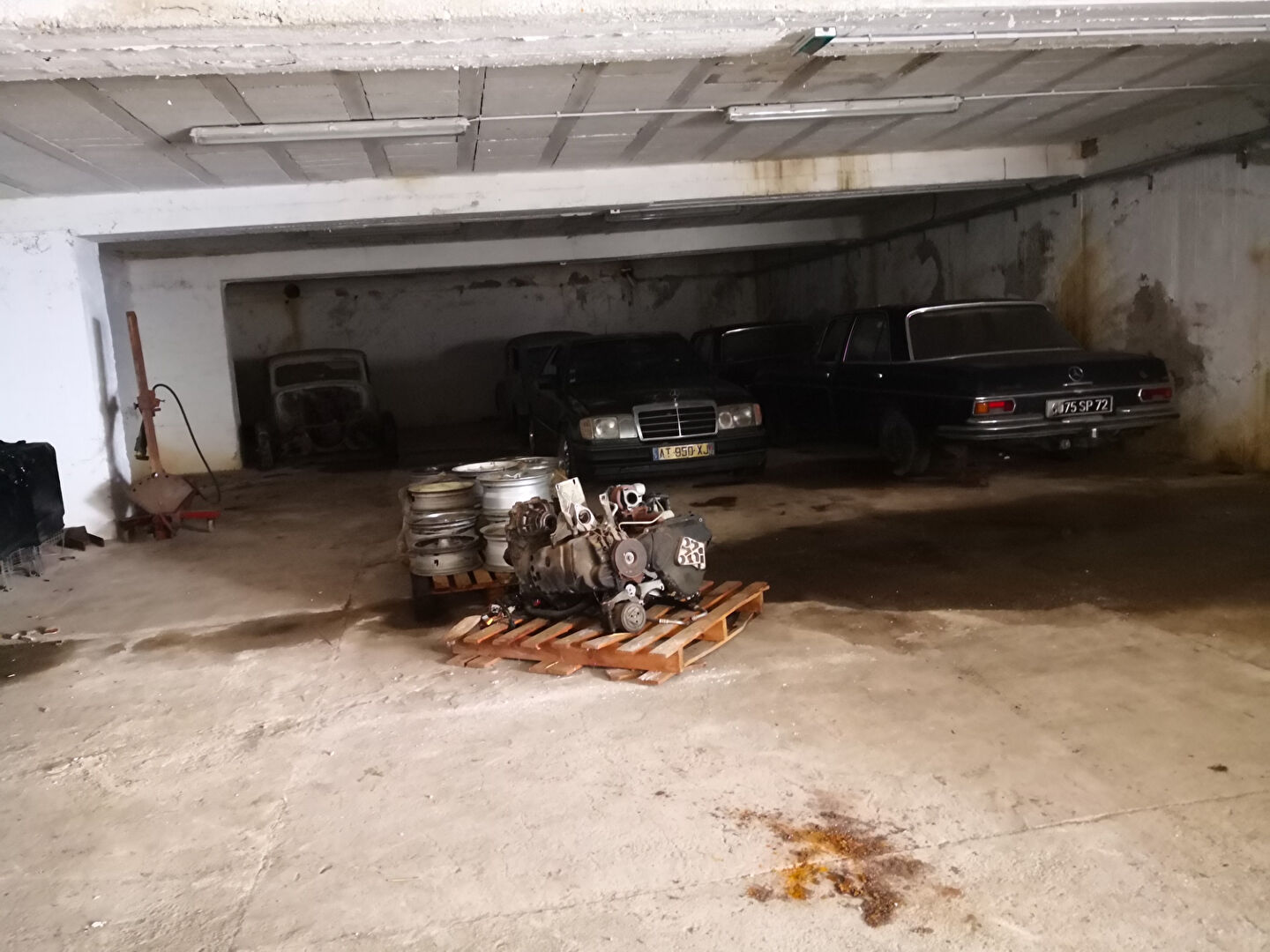 Photo Draguignan Local pour stockage  ou garage 1100 m2 image 4/5