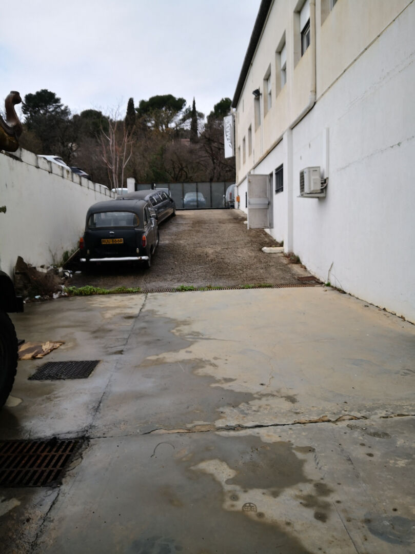 Photo Draguignan Local pour stockage  ou garage 1100 m2 image 5/5