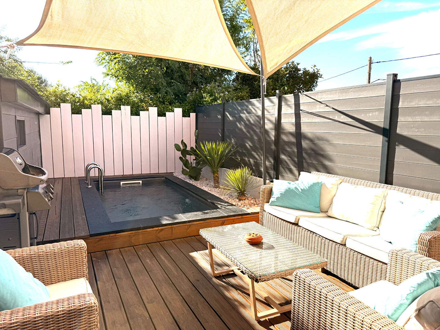 Maison de ville secteur Vert Coteau avec terrasse et piscine