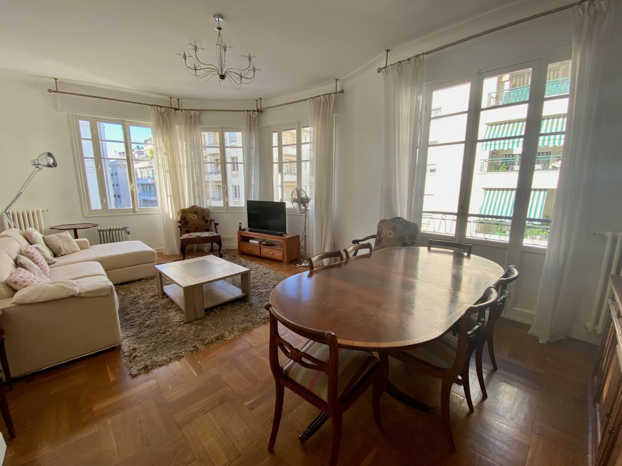 Photo Nice Les Fleurs /Alsace Loraine 3 pièces 81 m2 balcons image 5/6