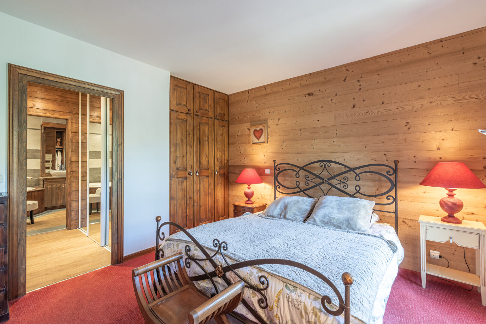 Les Deux Alpes, Les 2 Alpes chalet for sale - Les Deux Alpes | Architect-Designed 5-Room Chalet with La Muzelle Views - gallery image 3