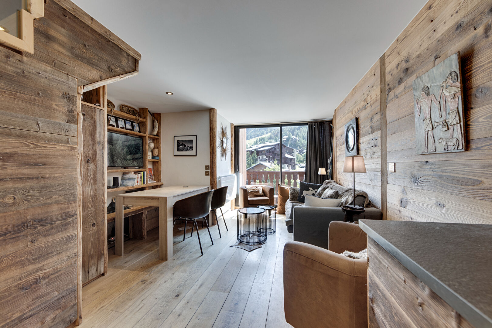 Val-d'Isère, Tignes – Val d’Isère apartment for sale - Val-d'Isère | 2-bedroom apartment – close to the centre - gallery image 2