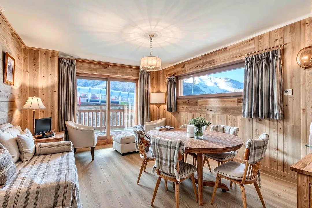 Courchevel, Les 3 Vallées apartment for sale - Courchevel Moriond | 2-Bed Ski-In Ski-Out Apartment with Renovation Potential