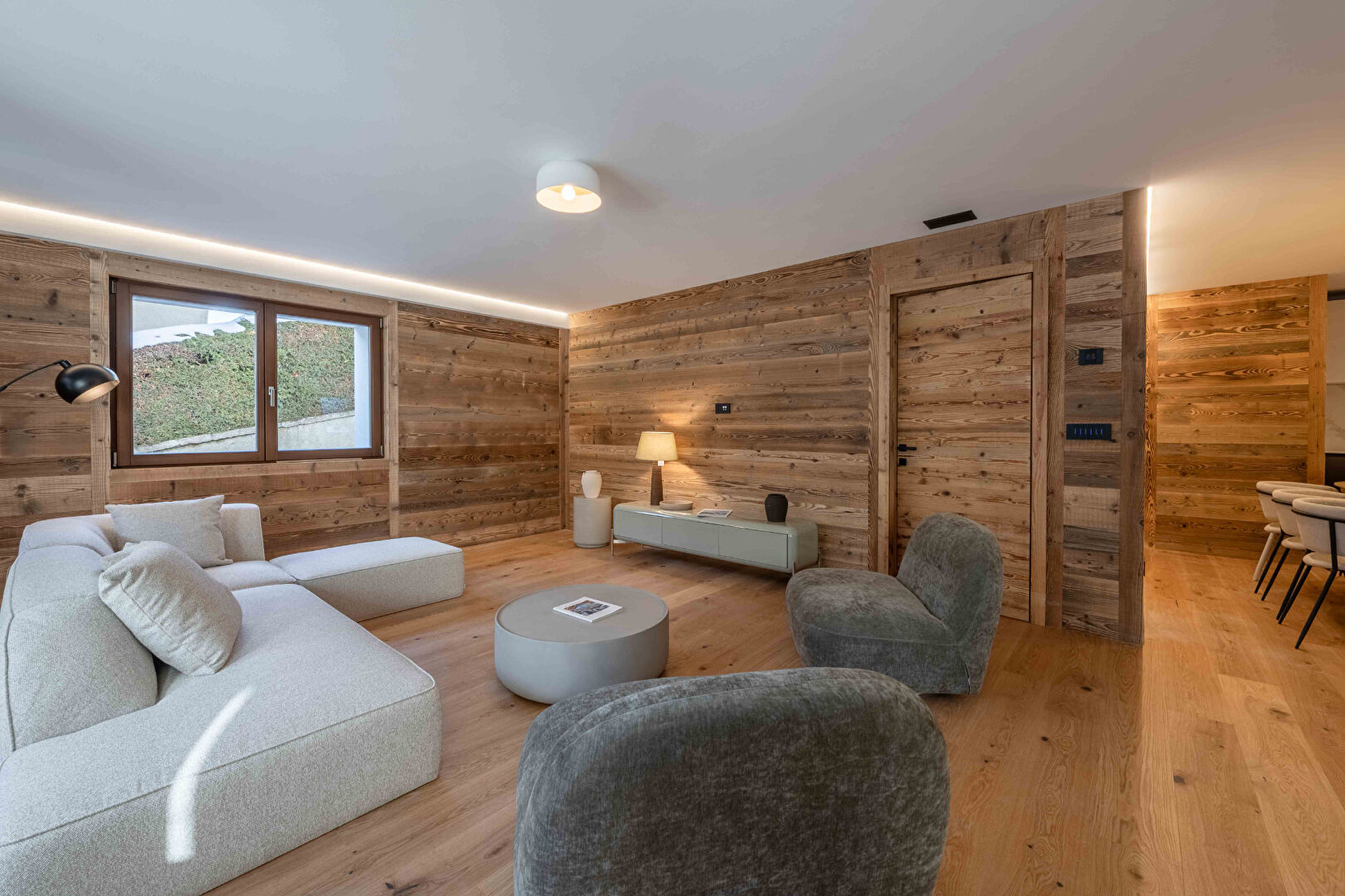 Chamonix, Chamonix Mont-Blanc apartment for sale - Chamonix-Mont-Blanc | Spacious 3-Bed Renovated Apartment in Historic Moussoux