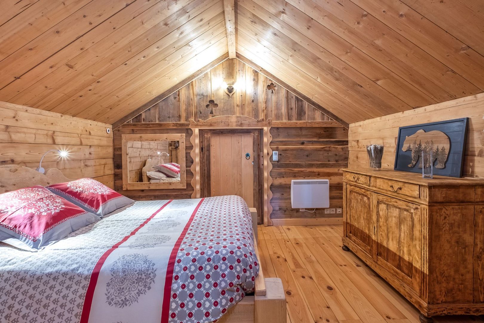 Crest-Voland, Espace Diamant chalet for sale - Crest-Voland | Charming 2-Bed Ski-In Ski-Out Chalet - gallery image 3