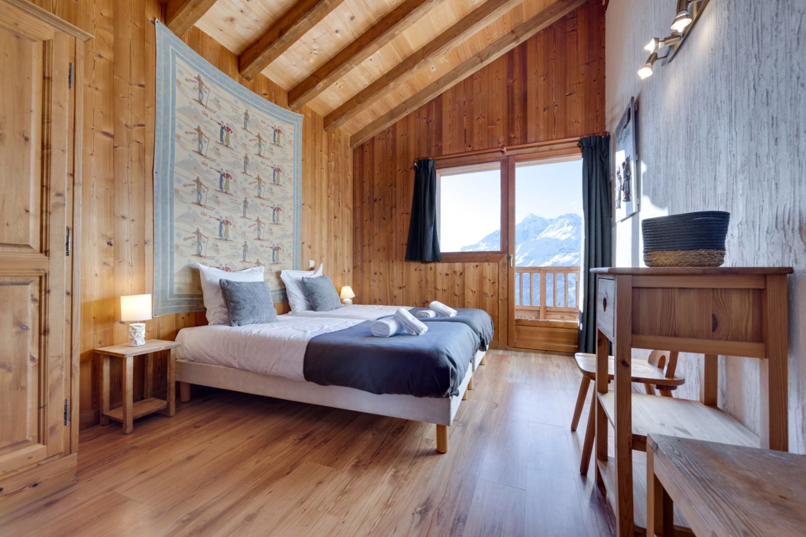 La Rosière, San Bernardo apartment for sale - La Rosière | 6-Bed Triplex Apartment with Panoramic Mountain Views - gallery image 3