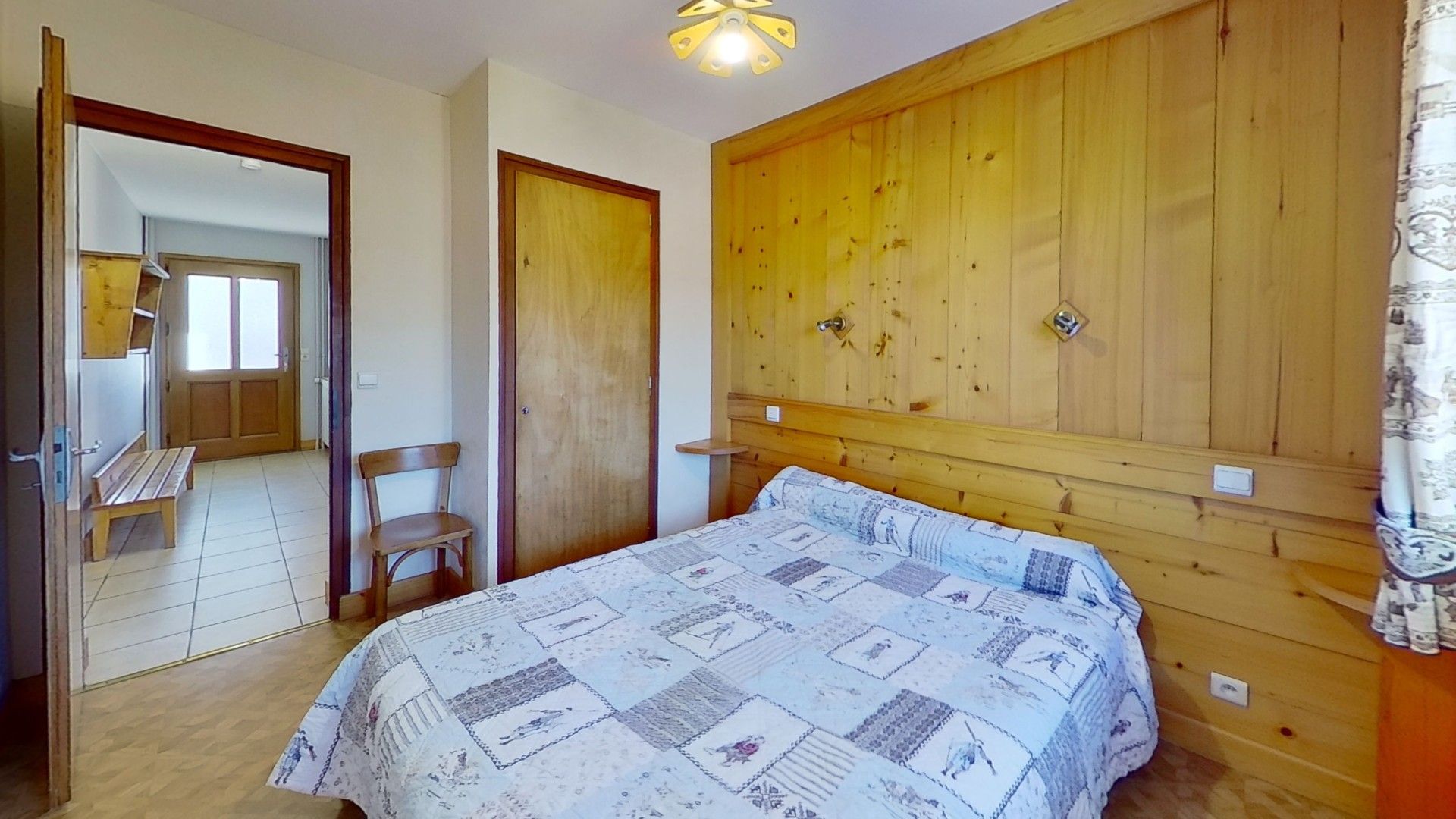 Crest-Voland, Espace Diamant chalet for sale - Crest-Voland | Investment Chalet with 4 Apartments & Ski-In Ski-Out Access - gallery image 3