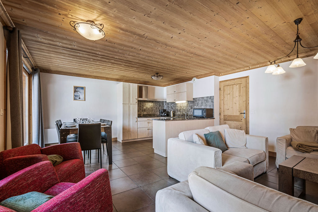 Val Thorens, Les 3 Vallées apartment for sale - Val Thorens | Stylish 3-Bed in Modern Residence with Wellness Centre - gallery image 2