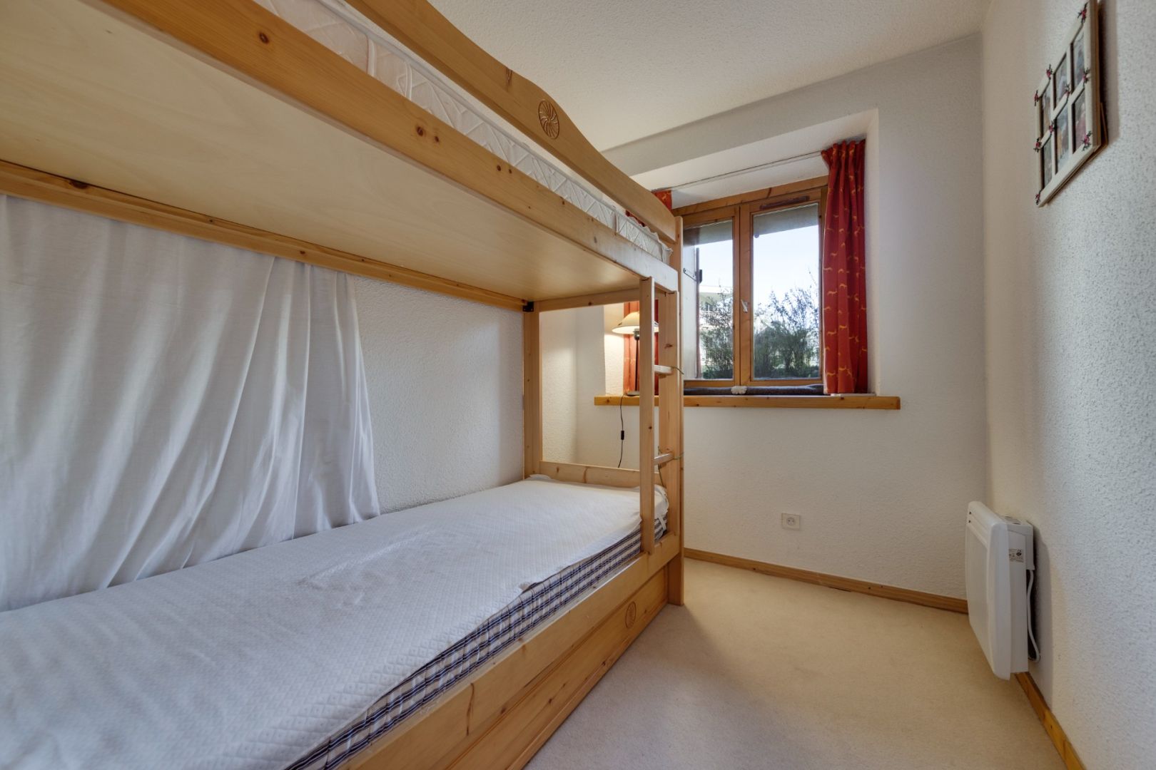 Val-d'Isère, Tignes – Val d’Isère apartment for sale - Val-d'Isère | 2-Bed Apartment in Resort Centre with Sunny Terrace - gallery image 3