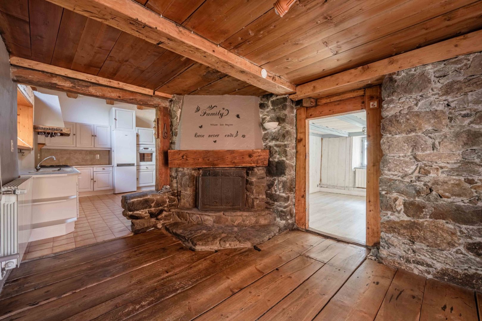 Vallorcine, Chamonix Mont-Blanc chalet for sale - Vallorcine | Authentic 3-Bed Farmhouse Near Swiss Border & Ski Lifts - gallery image 3
