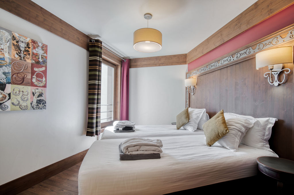 Val Thorens, Les 3 Vallées apartment for sale - Val Thorens | Superb 4-Bed in 4-Star Residence with Spa & Pool - gallery image 3