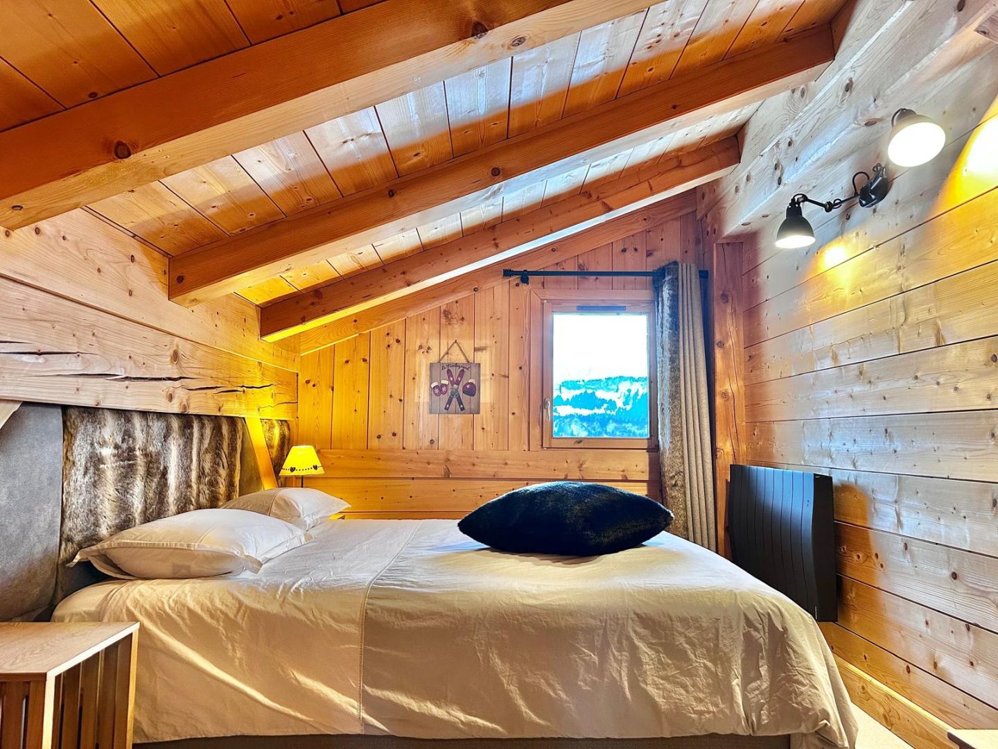 Crest-Voland, Espace Diamant chalet for sale - Crest-Voland | Renovated 4-Bed Duplex on Slopes with Sauna - gallery image 3