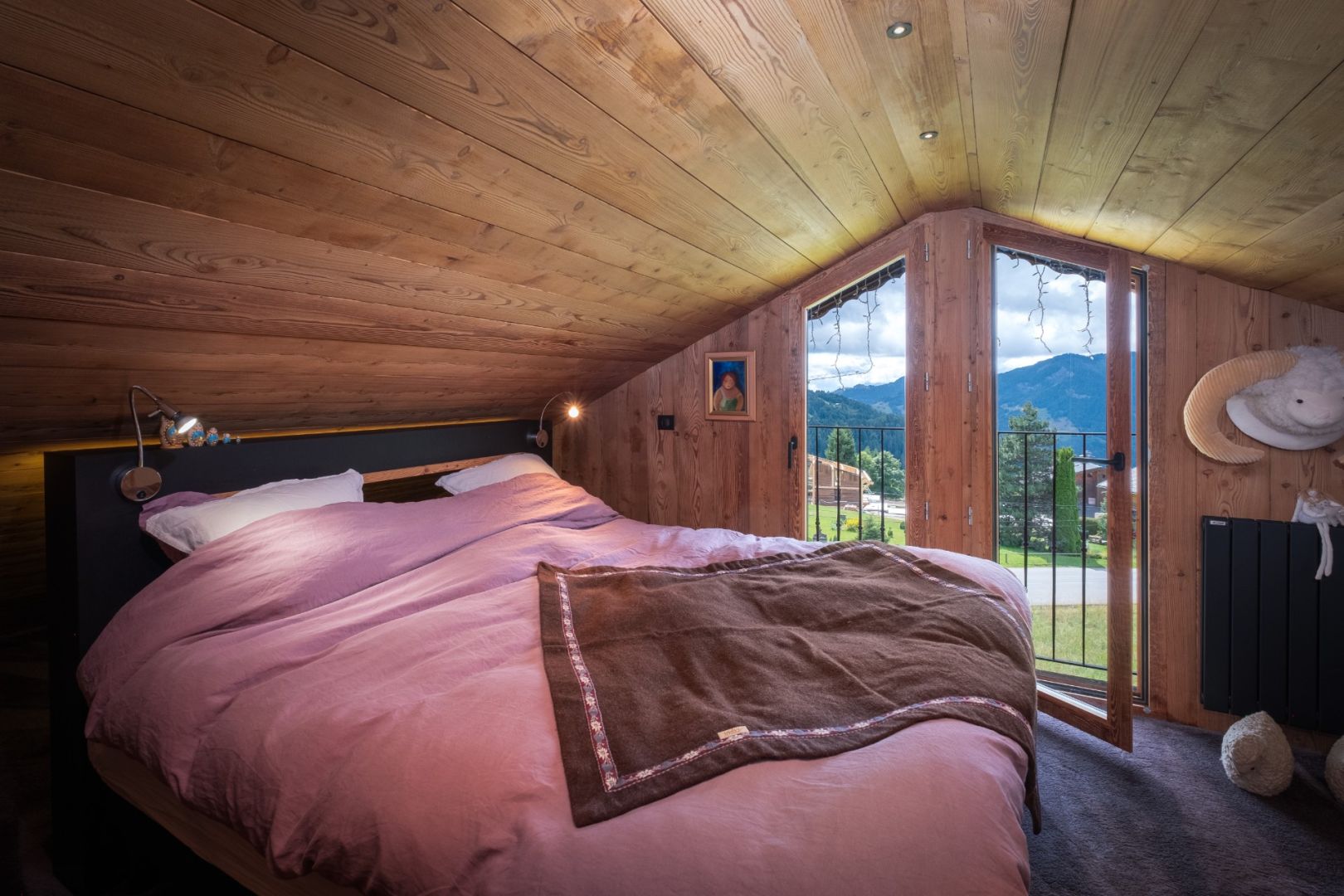 Notre-Dame-de-Bellecombe, Espace Diamant chalet for sale - Notre-Dame-de-Bellecombe | 4-Bedroom Welcoming Chalet - Ski In Ski Out - gallery image 3