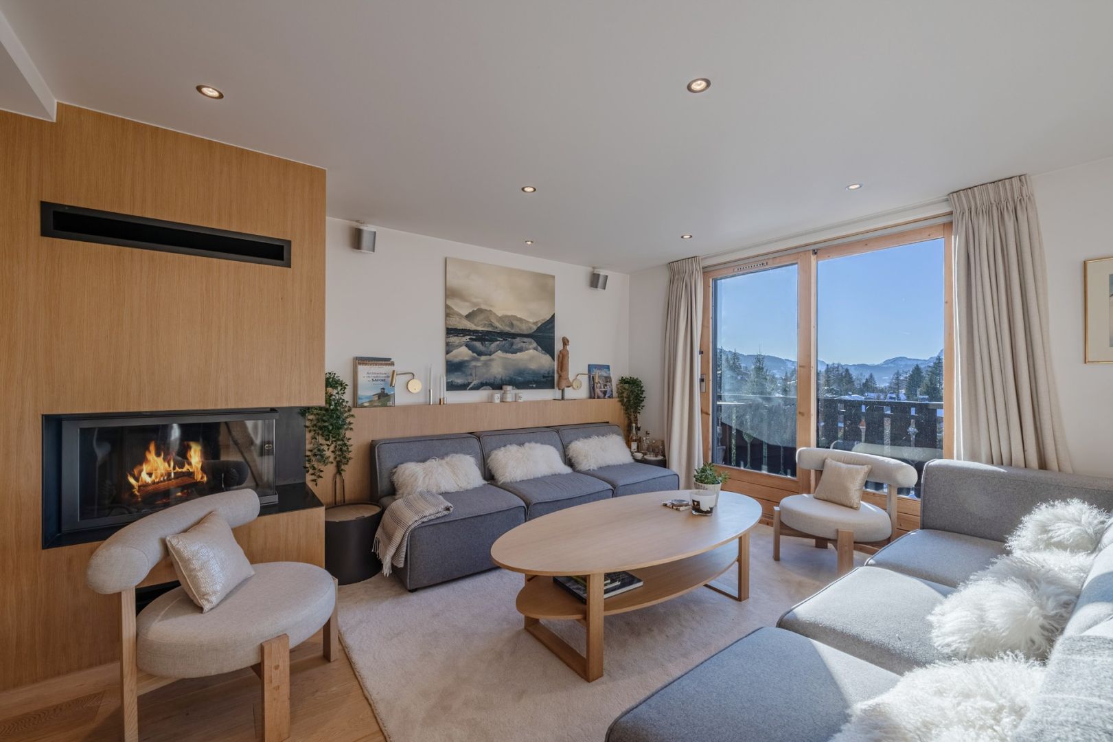 Megève, Évasion Mont-Blanc apartment for sale - Megève | Bright 2-Bed Duplex Near Chamois Lift with Panoramic Views - gallery image 2