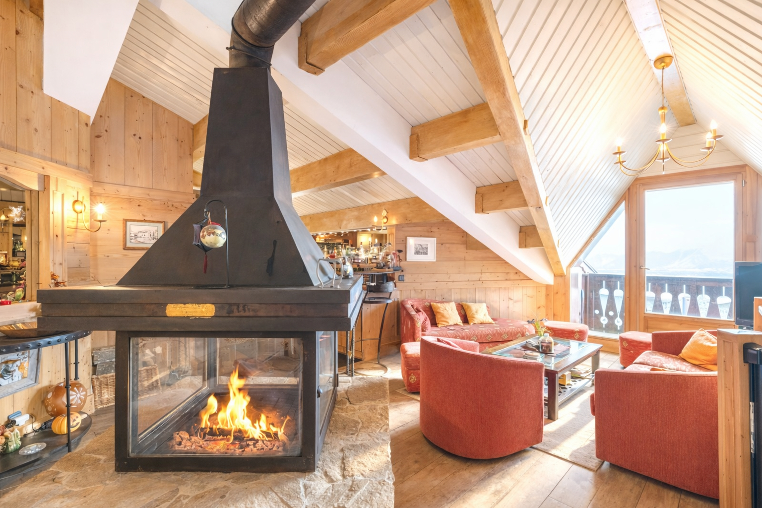 Val Thorens, Les 3 Vallées apartment for sale - Val Thorens | Exceptional 5-Bed Duplex in Resort Centre with Ski-In Ski-Out