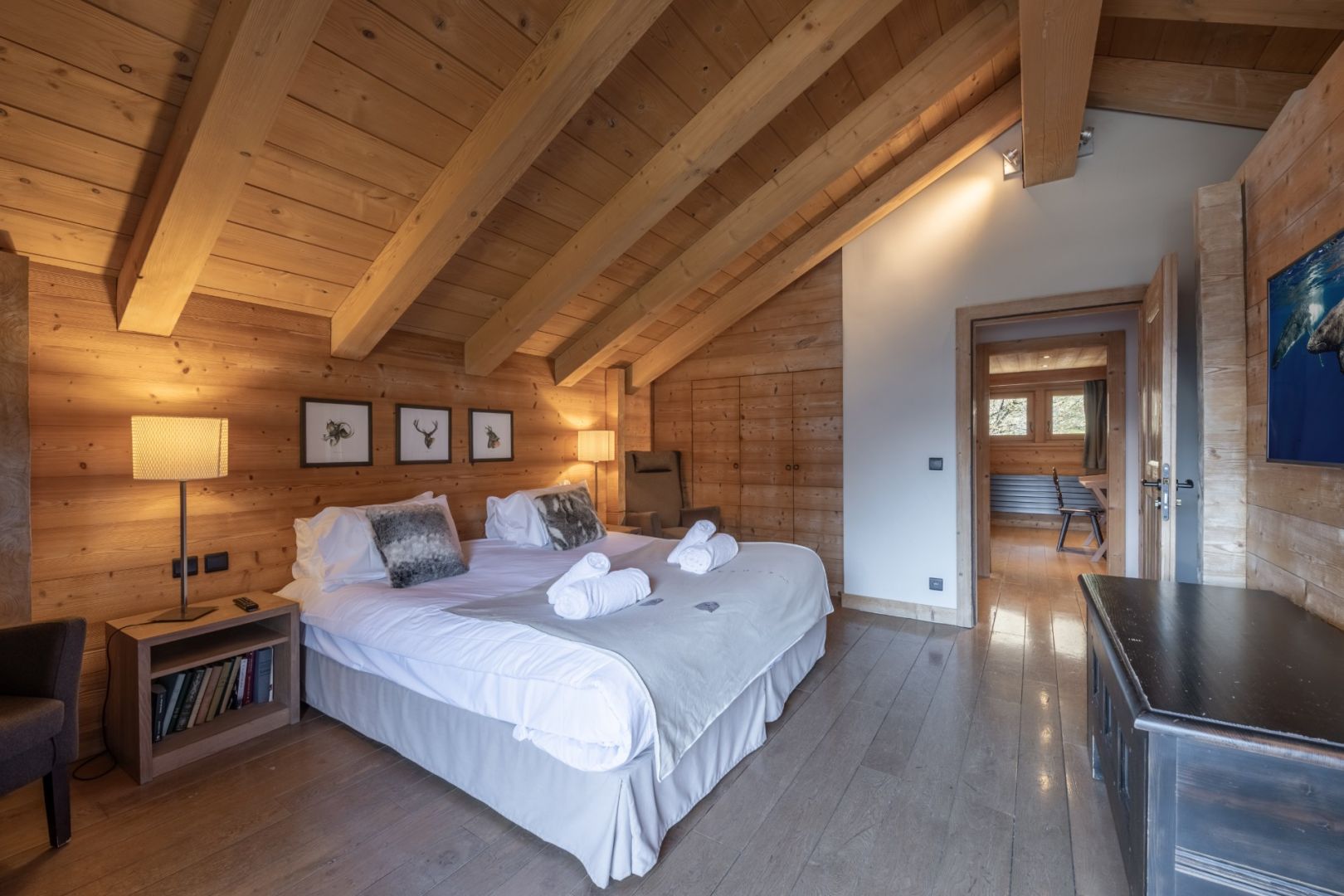 Les Houches, Chamonix Mont-Blanc chalet for sale - Les Houches | Luxury 4-Bed Chalet with Private Sauna & Spa Access - gallery image 2