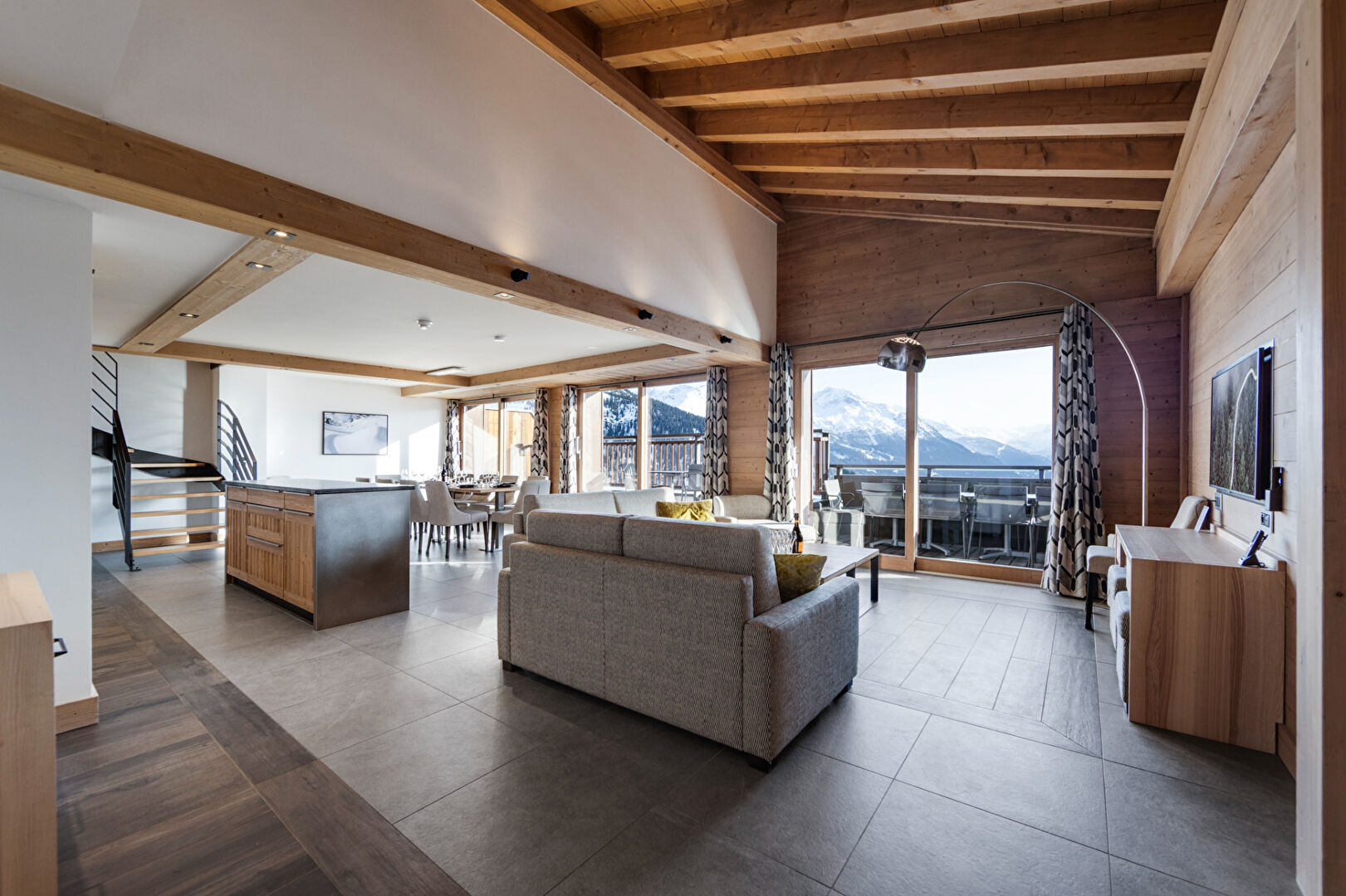 Montvalezan, Espace San Bernardo apartment for sale - Montvalezan | 5-Bed Duplex Apartment with South-Facing Balcony