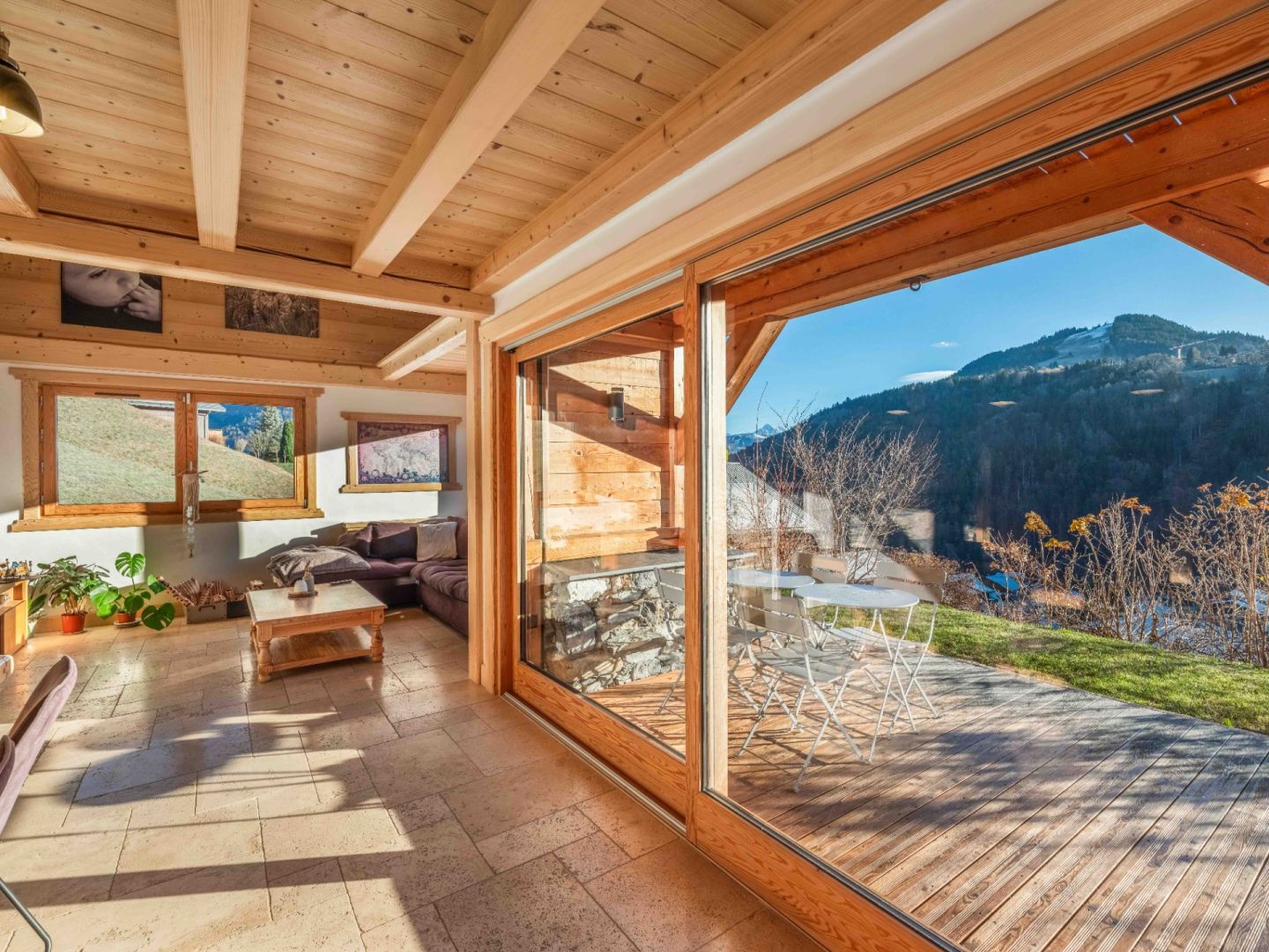 Praz-sur-Arly, Espace Diamant chalet for sale - Praz-sur-Arly | Modern 4-Bed Chalet with Mountain Views Near Megève - gallery image 2