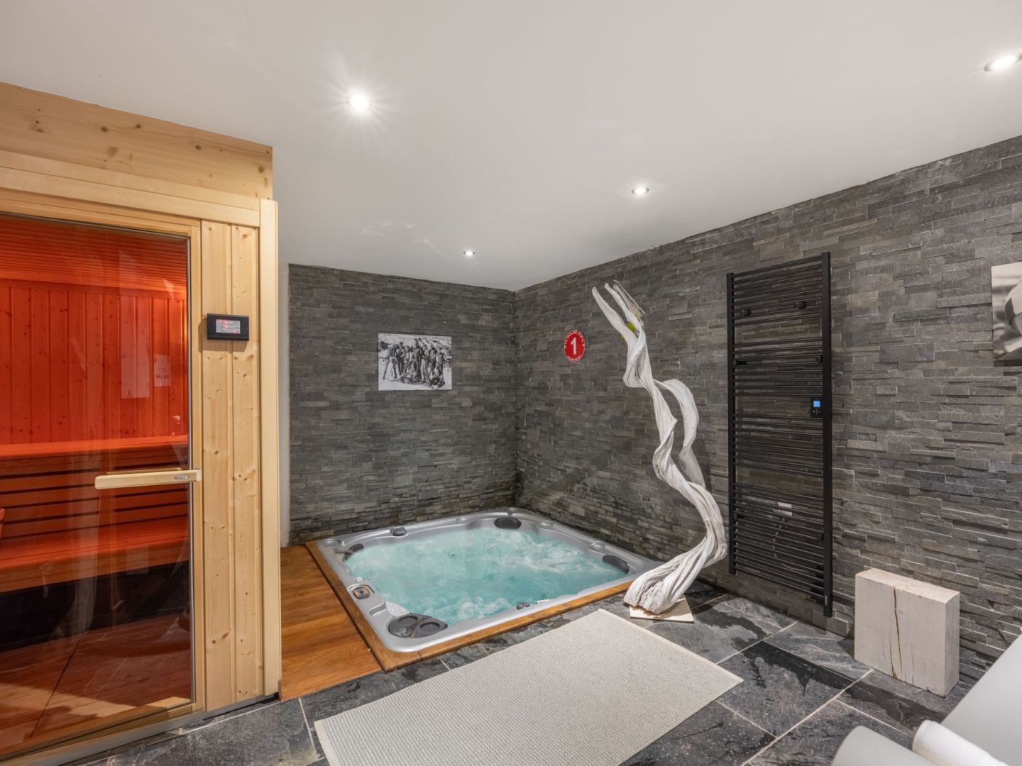 Courchevel, Les 3 Vallées apartment for sale - Courchevel Le Praz | Luxurious 5-Bed Ski-In Ski-Out Apartment with Spa - gallery image 3