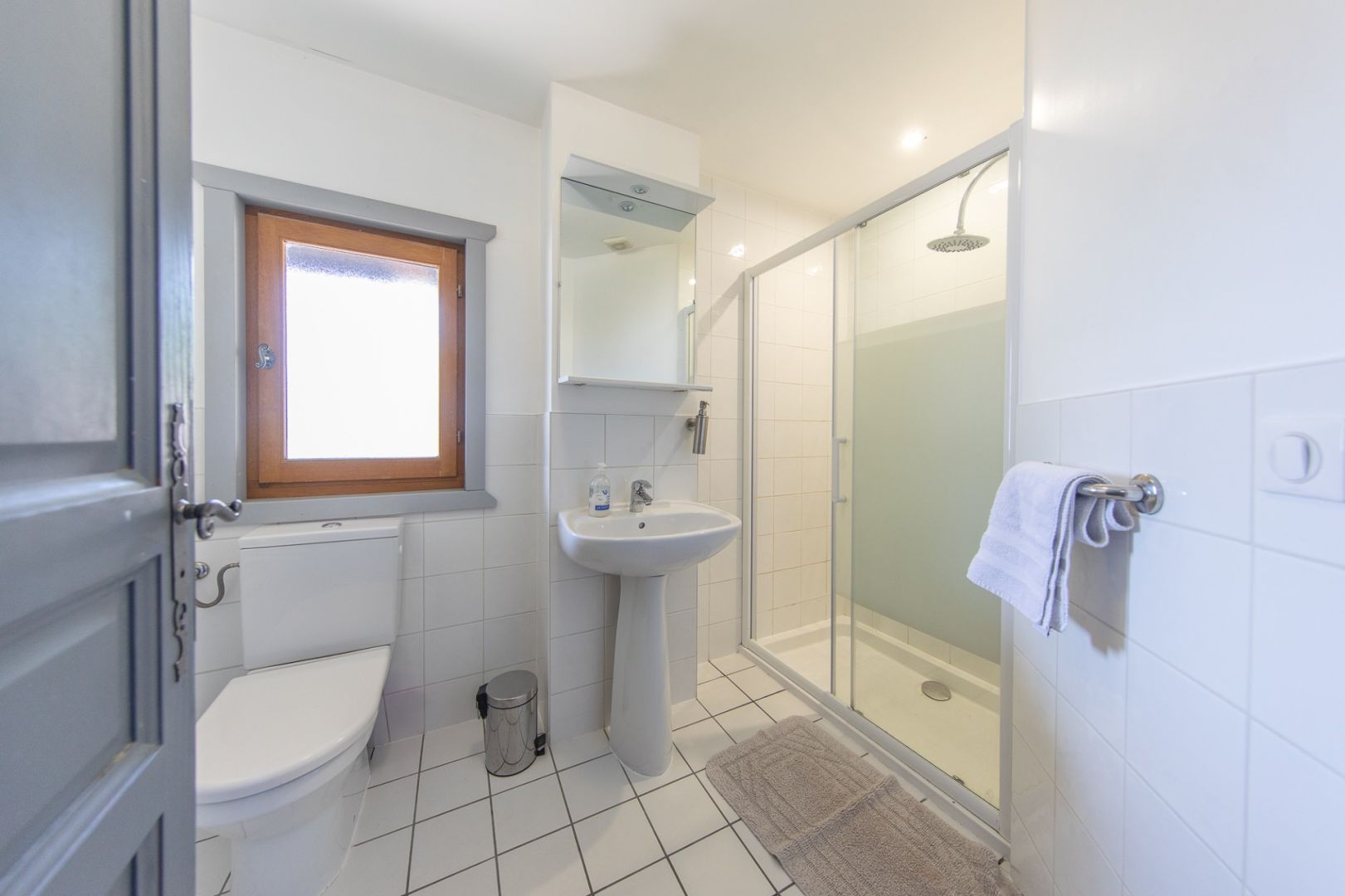 Montriond, Les Portes du Soleil chalet for sale - Montriond | Impressive 9-Bed Chalet with Jacuzzi & Separate Flat