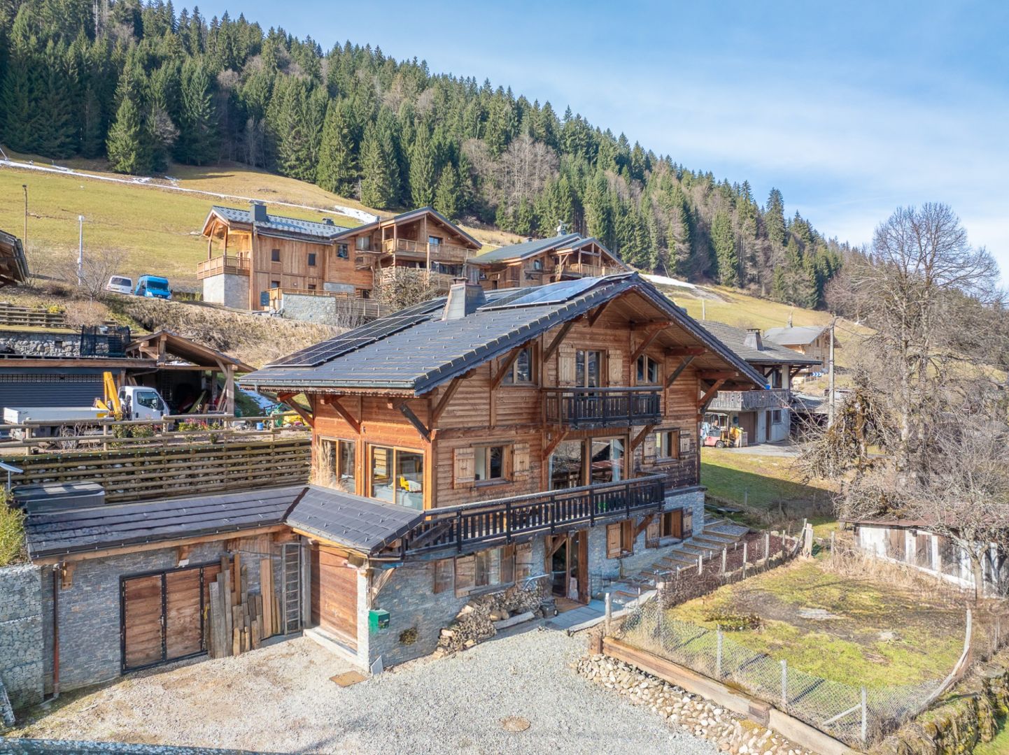 Morzine, Les Portes du Soleil chalet for sale - Morzine | Charming 5-Bed Chalet Close to Centre with Hot Tub