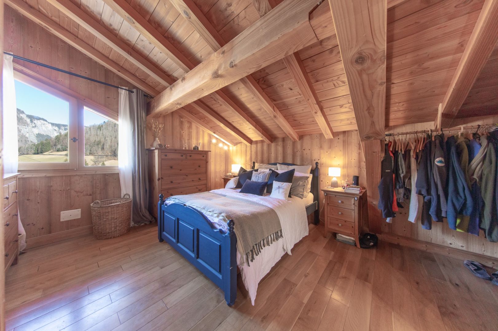 Morzine, Les Portes du Soleil chalet for sale - Morzine | Charming 5-Bed Chalet Close to Centre with Hot Tub - gallery image 2