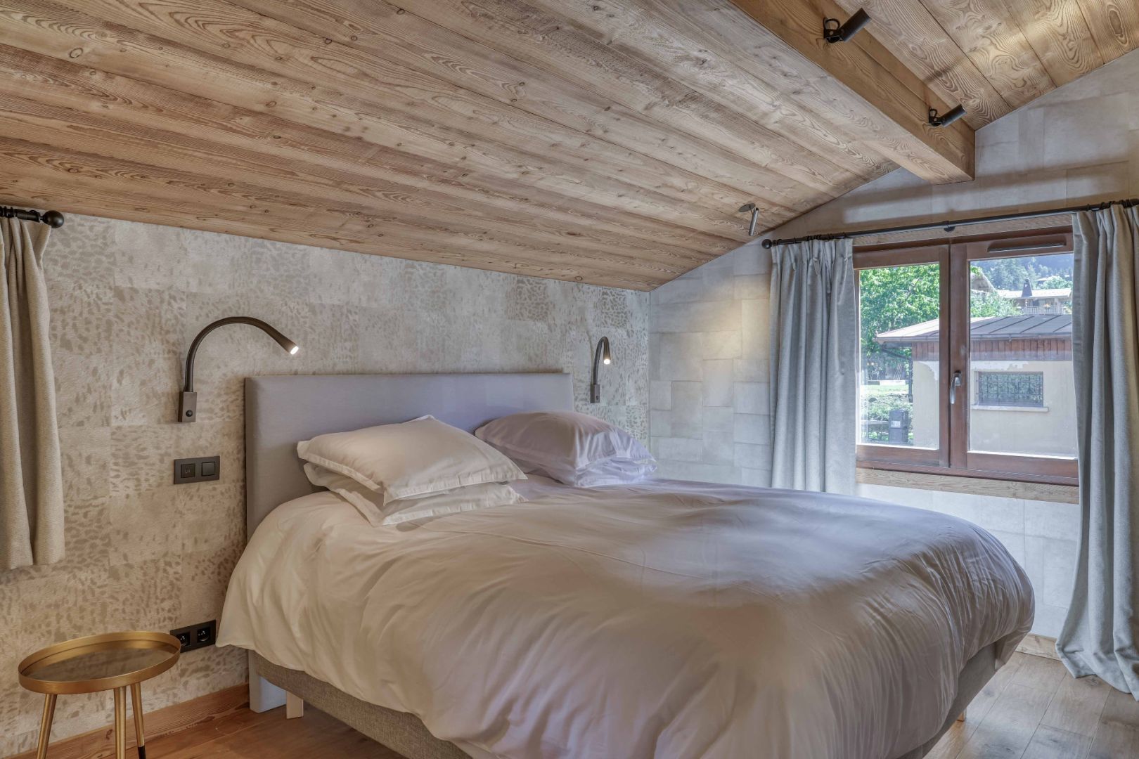 Megève, Évasion Mont-Blanc apartment for sale - Megève | Two Fully Renovated Apartments Near Village Centre - gallery image 3