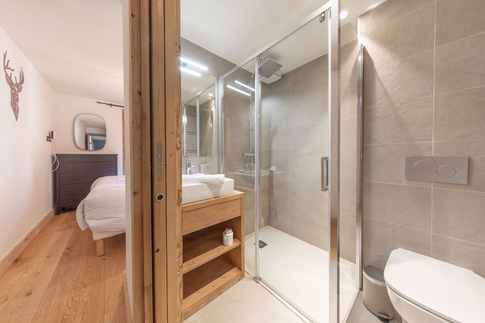 Morzine, Les Portes du Soleil apartment for sale - Morzine | Luxury 3-Bed Apartment in Village Centre with Terrace - gallery image 3