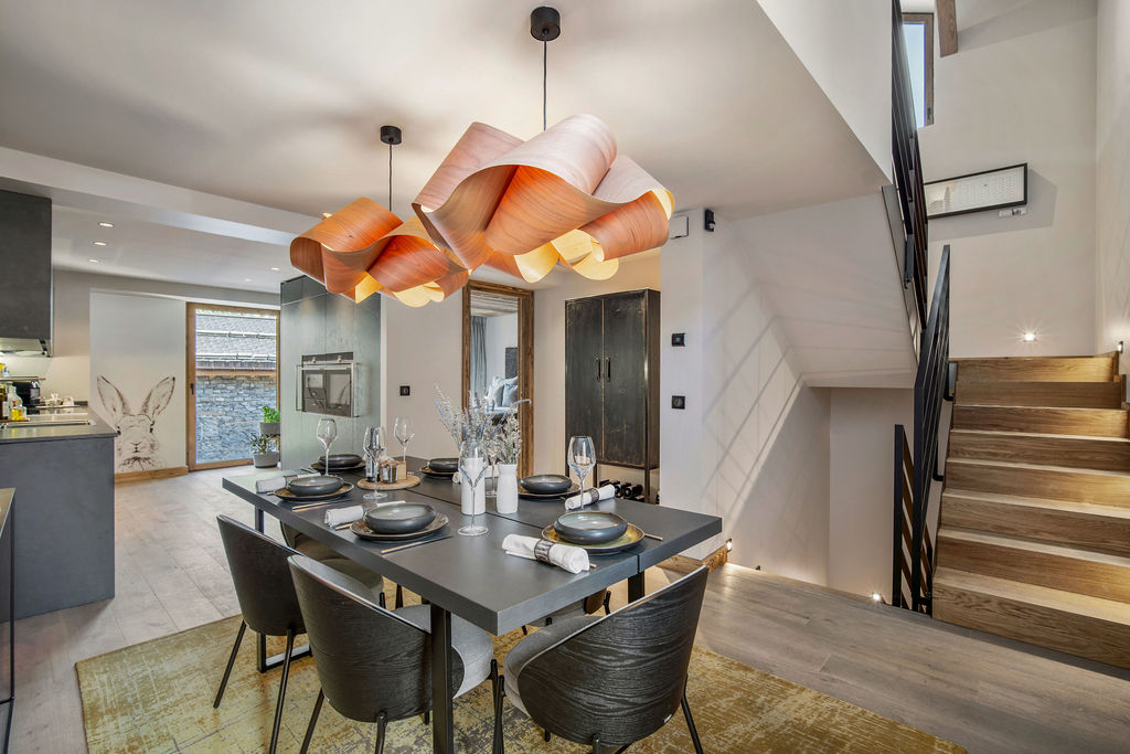 Saint Martin de Belleville, Les 3 Vallées chalet for sale - Saint-Martin-de-Belleville | Architect-Renovated 4-Bed Chalet in Village Heart - gallery image 2