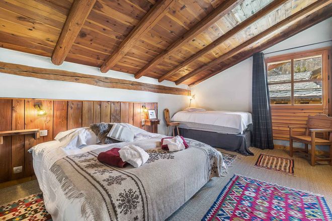 Val-d'Isère, Tignes – Val d’Isère apartment for sale - Val-d'Isère | Charming 2-Bed Snow Front Apartment with Solaise Views - gallery image 2