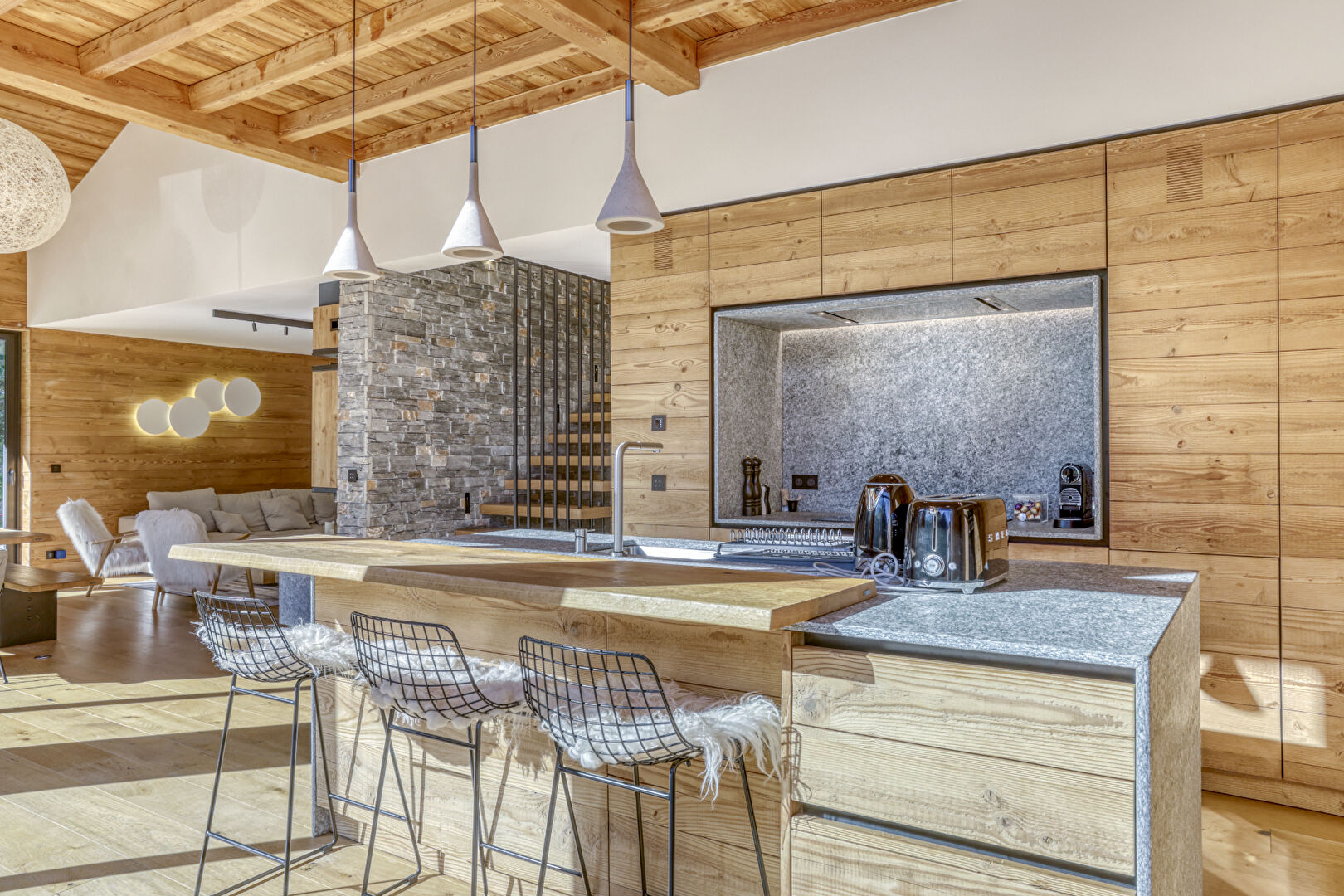 Saint-Gervais-les-Bains, Évasion Mont-Blanc chalet for sale - Saint-Gervais-les-Bains | Contemporary 6-Bed Chalet Built 2018 with Home Cinema - gallery image 2