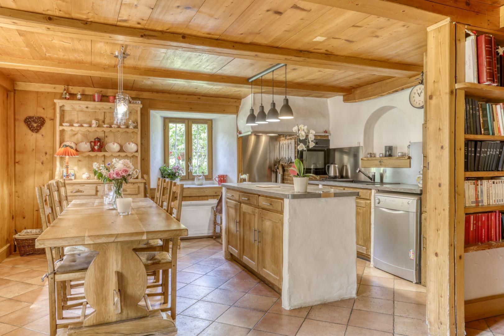 Saint-Gervais-les-Bains, Évasion Mont-Blanc chalet for sale - Saint-Gervais-les-Bains | 6-Bed Chalet with Balcony