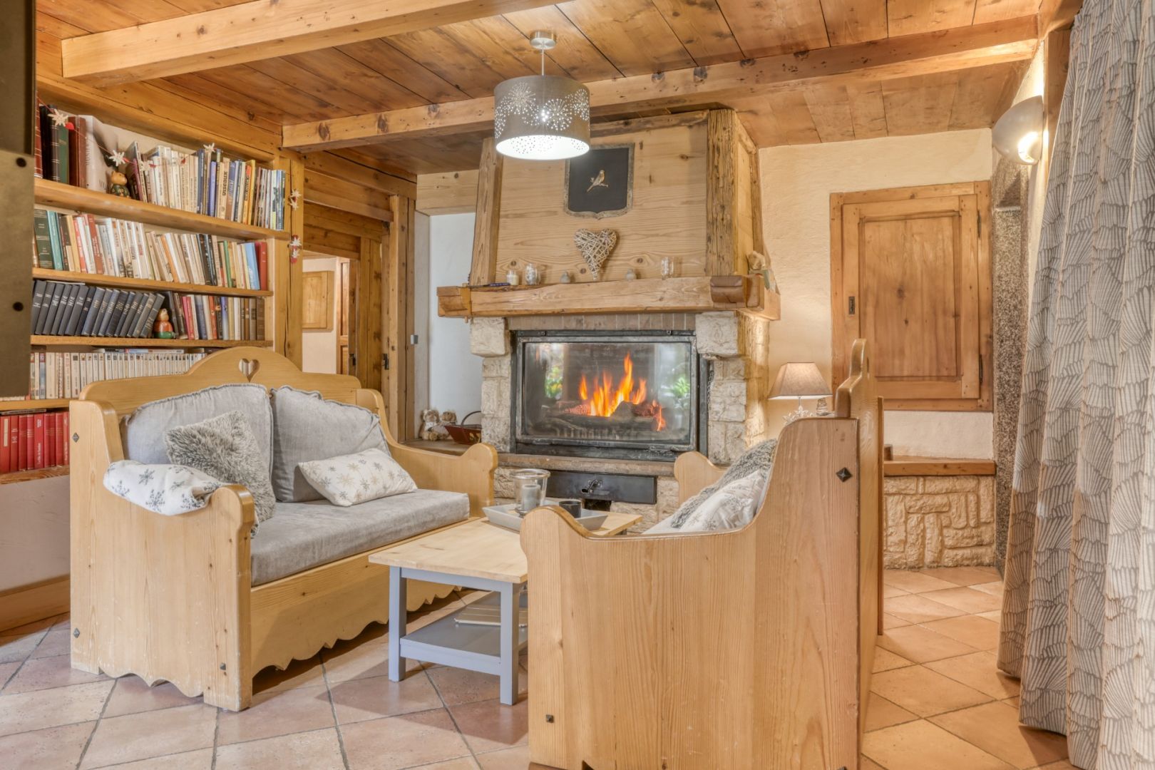 Saint-Gervais-les-Bains, Évasion Mont-Blanc chalet for sale - Saint-Gervais-les-Bains | 6-Bed Chalet with Balcony - gallery image 3